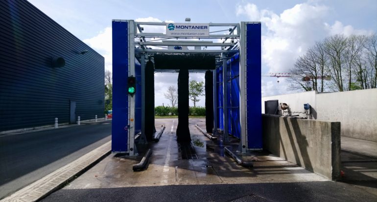 Bus-Waschtunnel.jpg