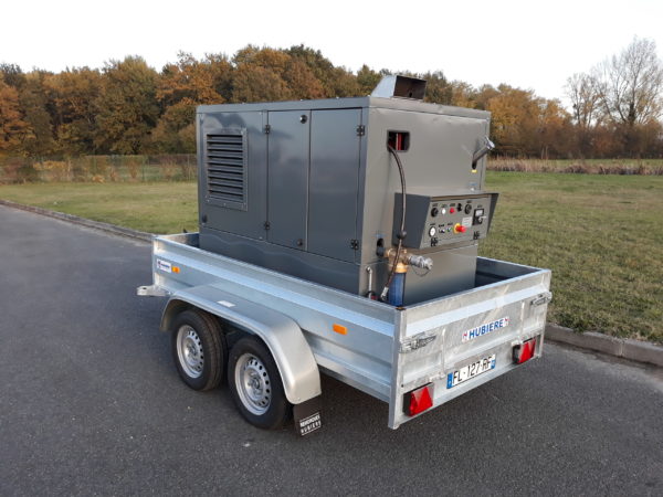 Cleaning unit installed in a trailer