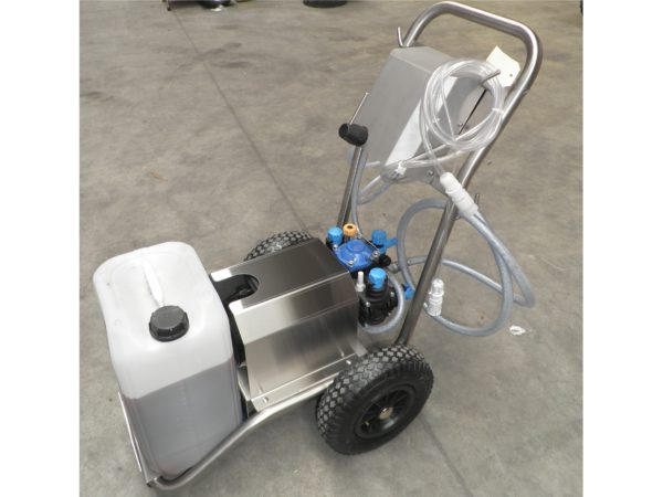 Mobile foam disinfection trolley