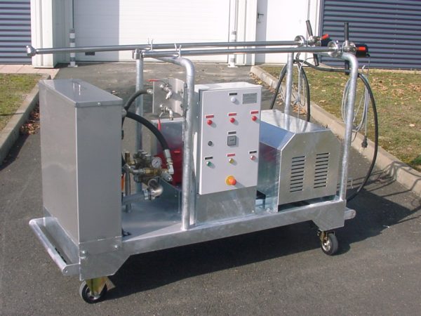 Medium and high pressure mobile CIP skid