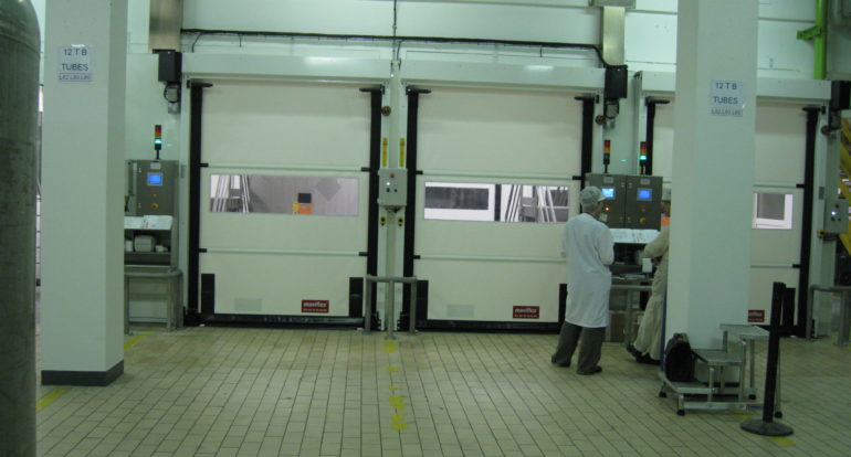 curtains-access-box-washing-scaled.jpg
