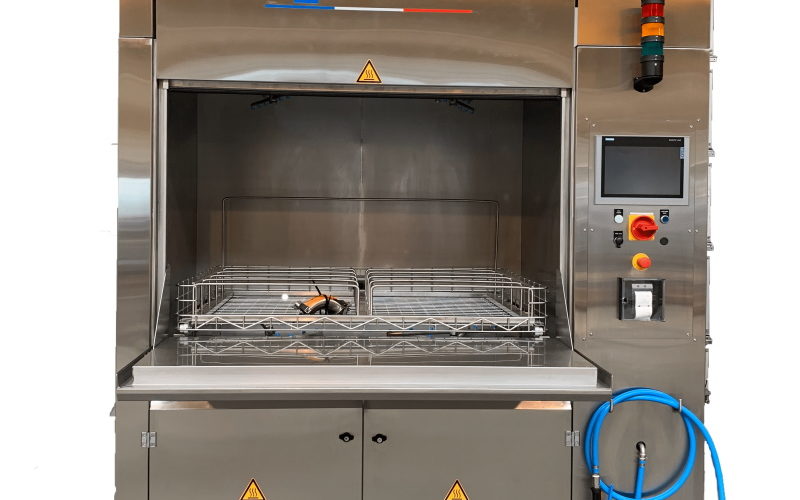 Machine à laver les ustensiles et les flexibles